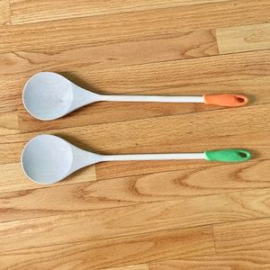 Set of 2 large Imusa wooden spoons with rubber/silicone grip